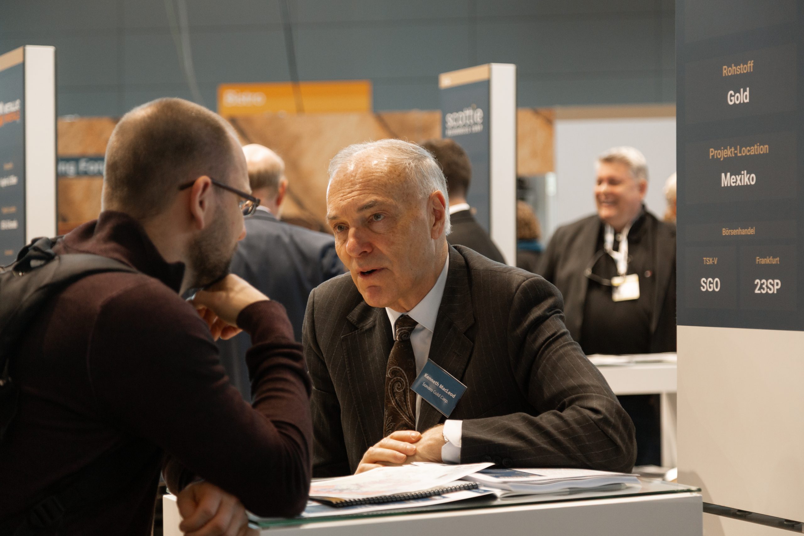 Podiumsdiskussion auf dem AXINO Mining Forum 2026 in Stuttgart