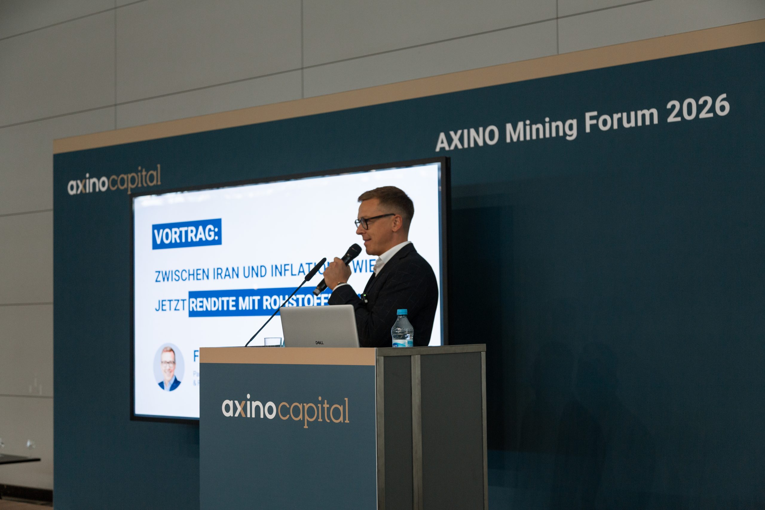 AXINO Mining Forum 2026 gallery image 28 showing investor conversations, mining company presentations and forum atmosphere in Stuttgart