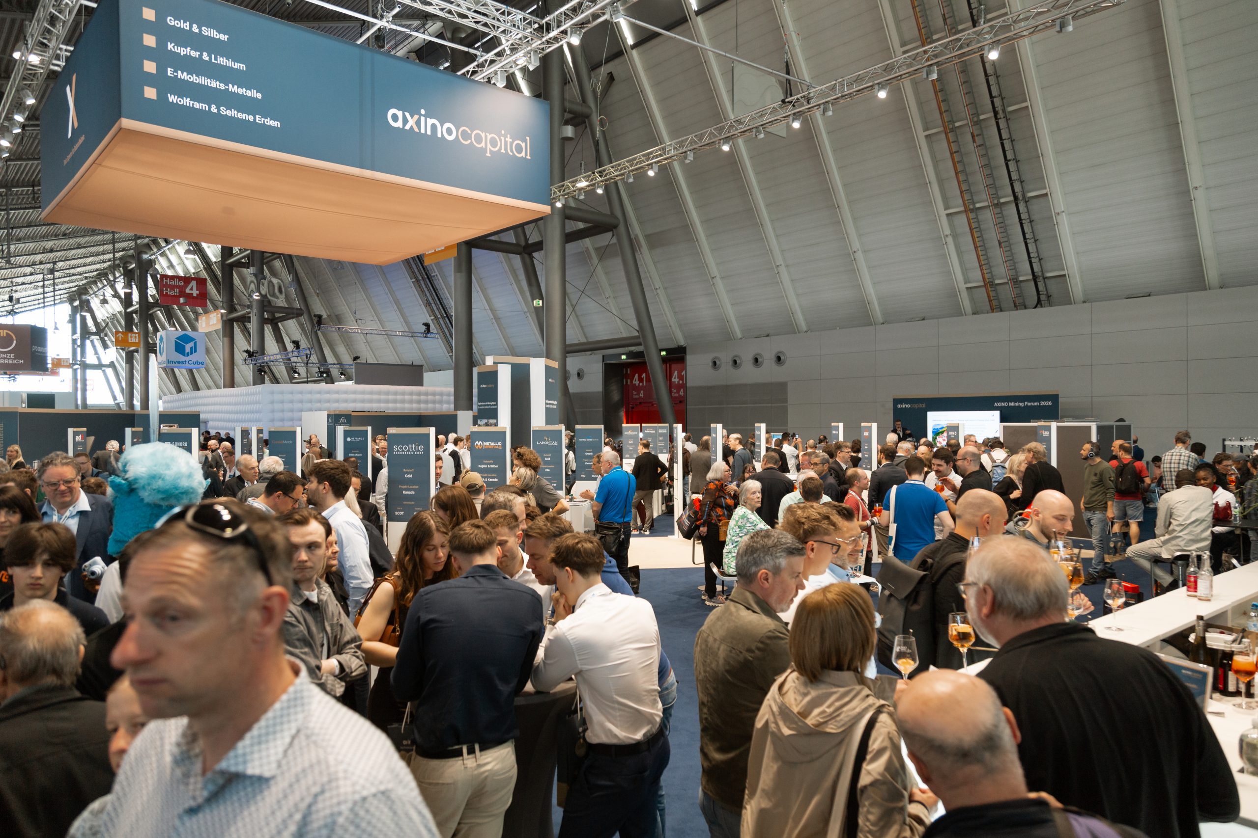 AXINO Mining Forum 2026 gallery image 6 showing investor conversations, mining company presentations and forum atmosphere in Stuttgart